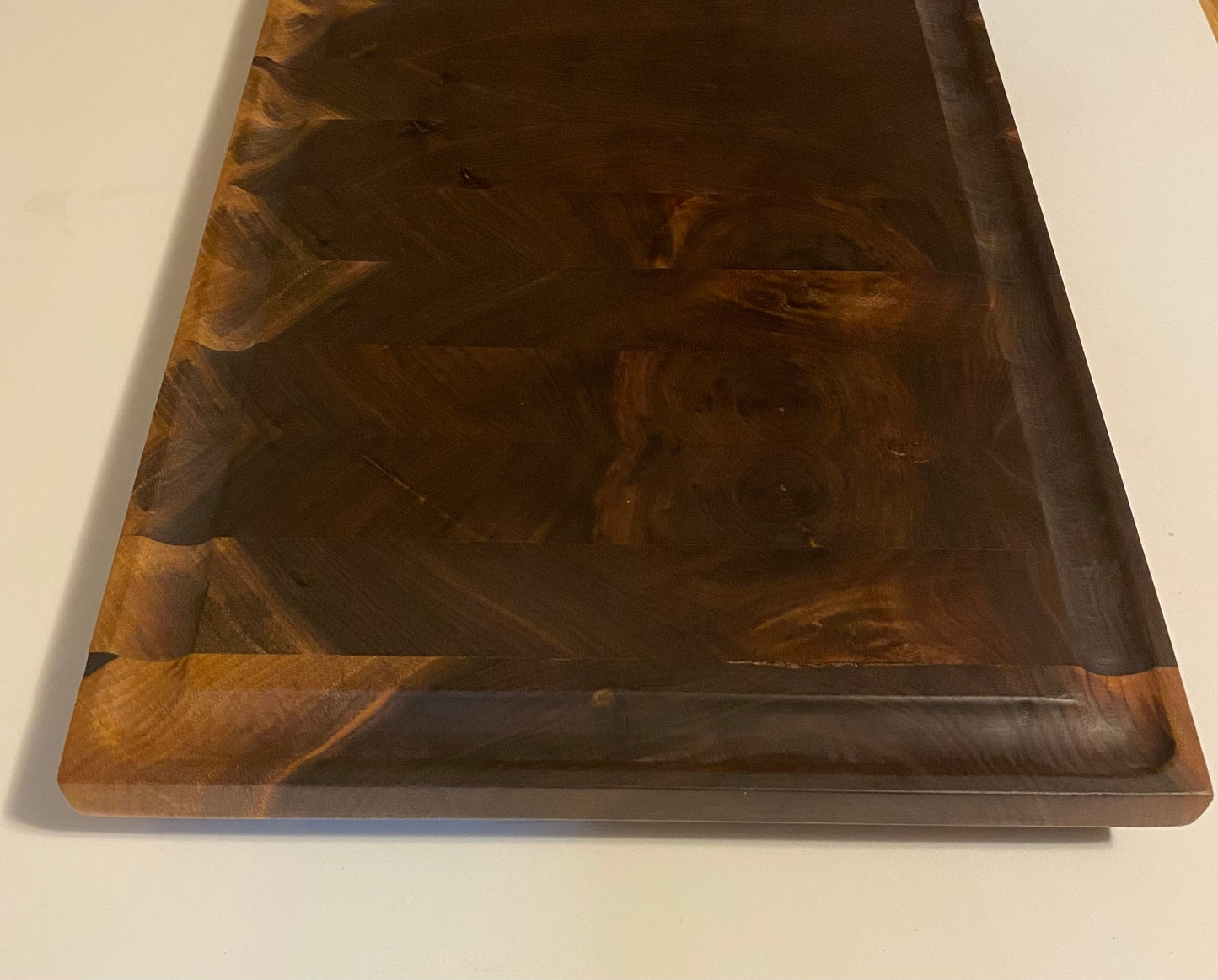 Walnut End Grain Cutting Board – Handmade Butcher Block for Kitchen