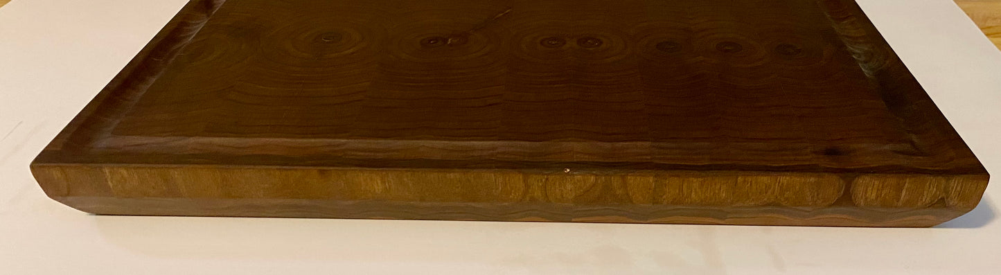 Walnut End Grain Cutting Board – Handmade Butcher Block for Kitchen