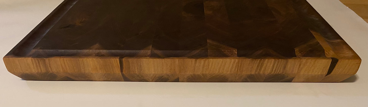 Walnut End Grain Cutting Board – Handmade Butcher Block for Kitchen