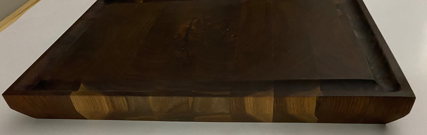 Walnut End Grain Cutting Board – Handmade Butcher Block for Kitchen