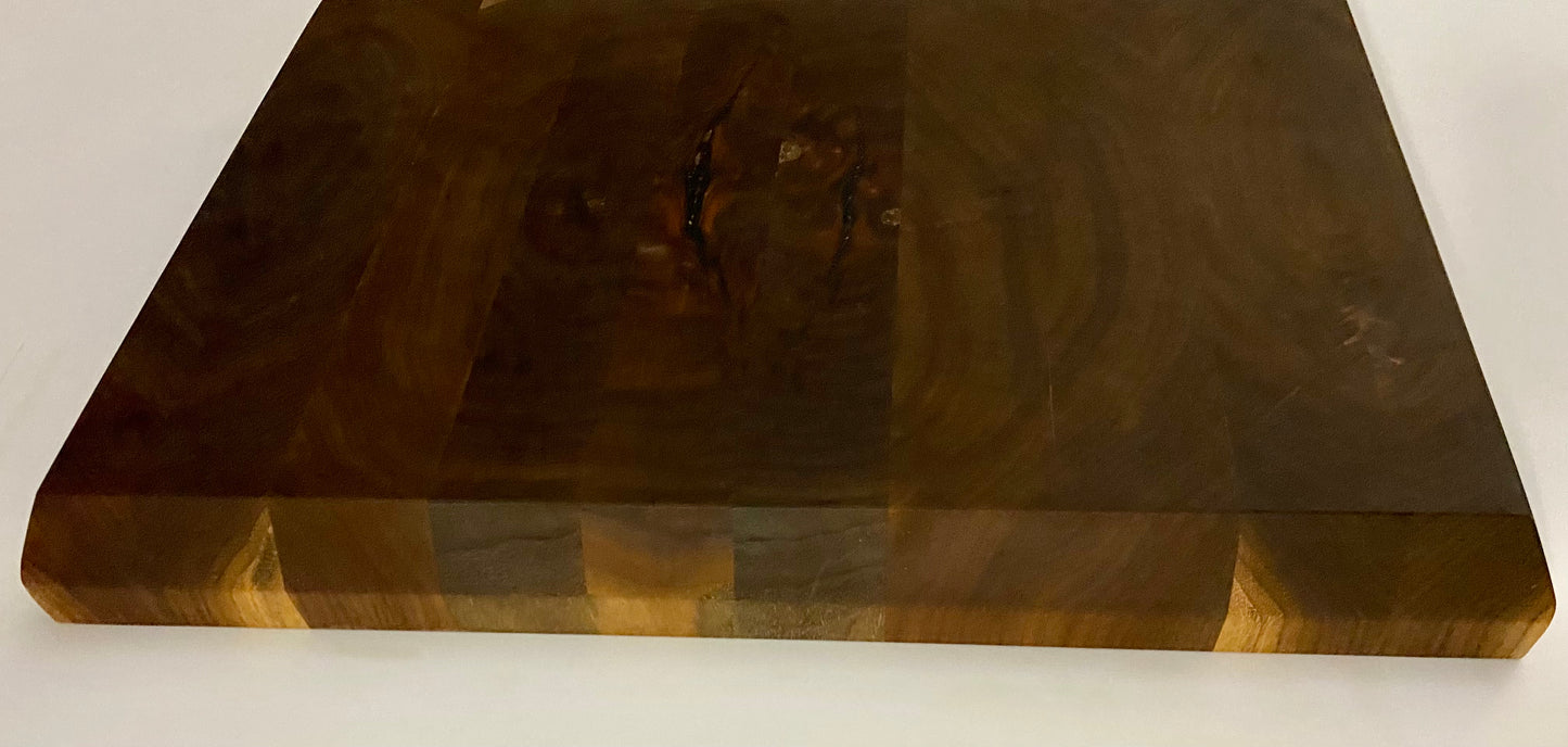 Walnut End Grain Cutting Board – Handmade Butcher Block for Kitchen