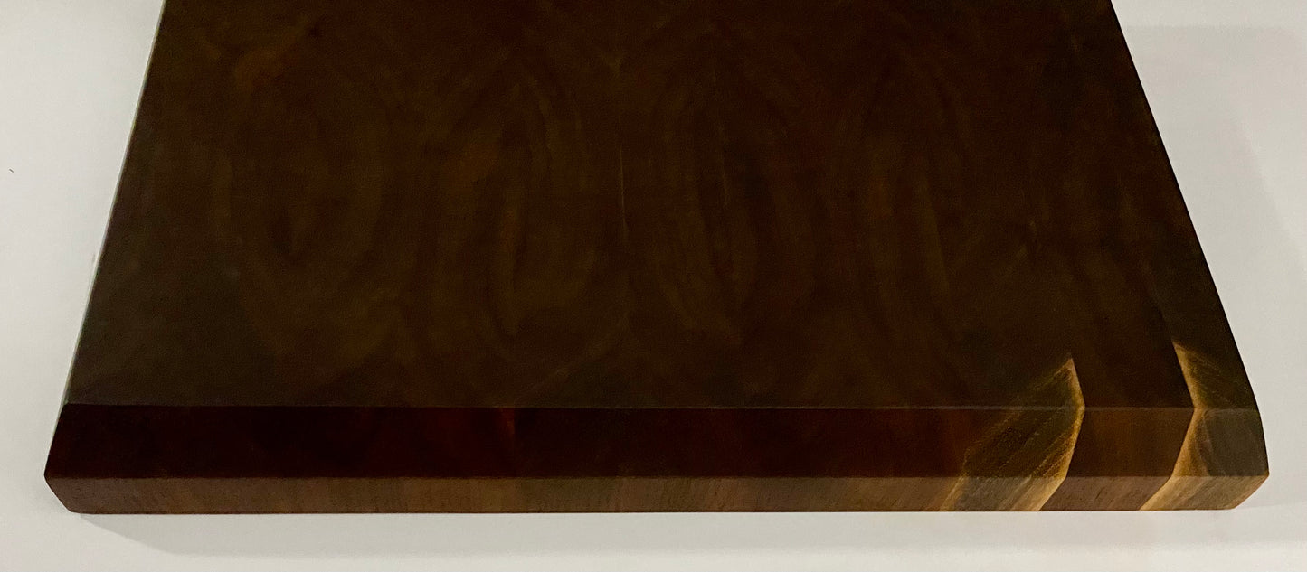 Walnut End Grain Cutting Board – Handmade Butcher Block for Kitchen